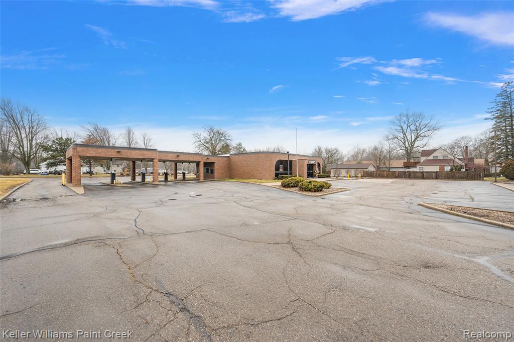 5510 Richfield Road, Flint, MI 48506 — Photo 9
