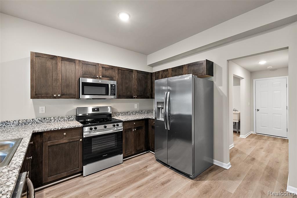 51412 Marlin Drive, New Baltimore, MI — Photo 9