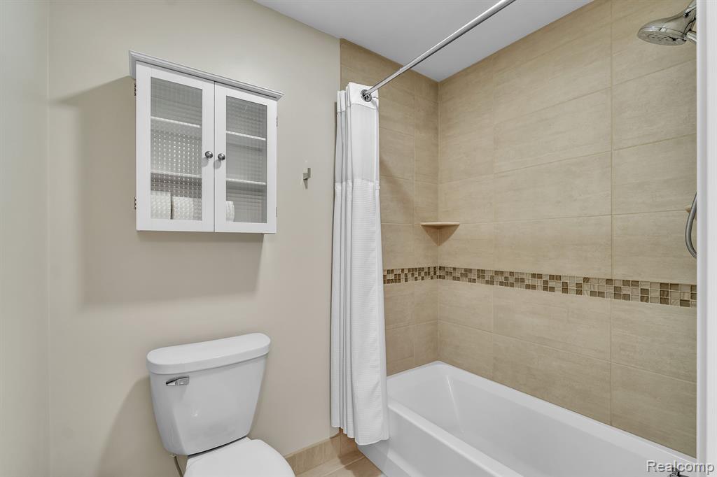4788 WINDSWEPT Drive, Milford, MI 48380 — Photo 38