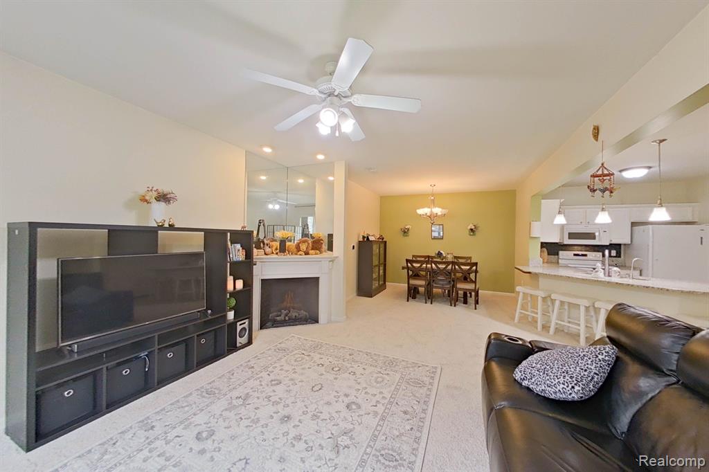 27104 CHESAPEAKE Circle, Walled Lake, MI 48390 — Photo 10