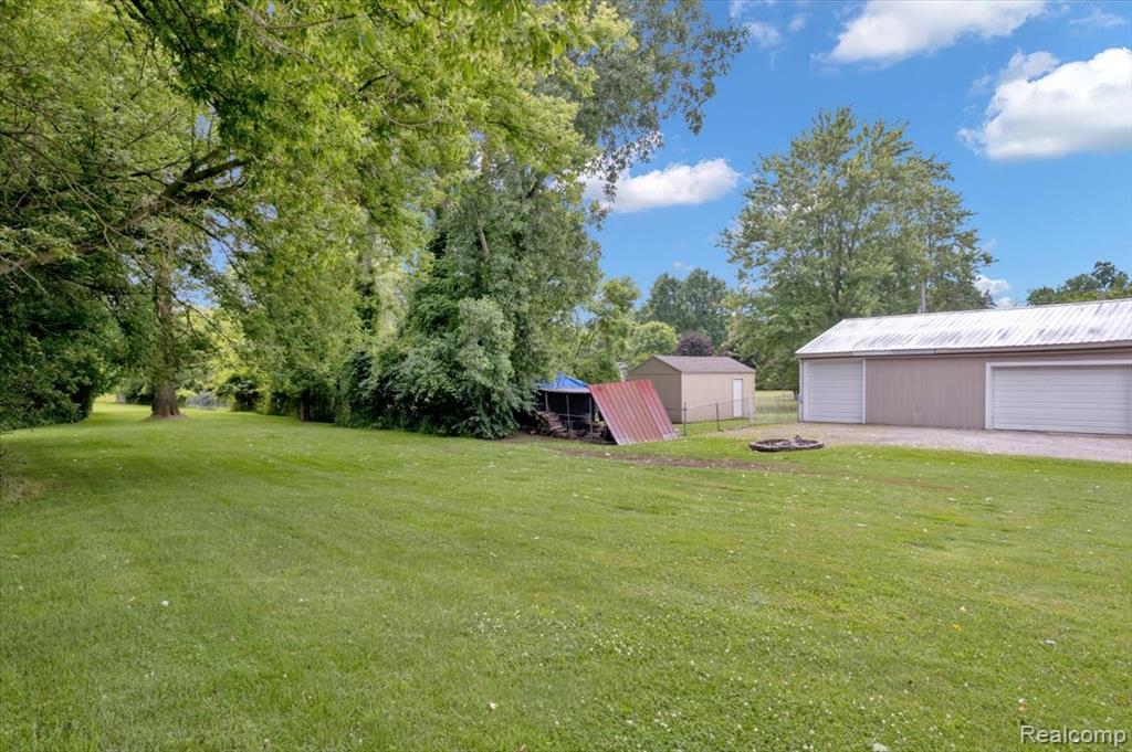 6516 Weyer Road, Imlay City, MI 48444 — Photo 5