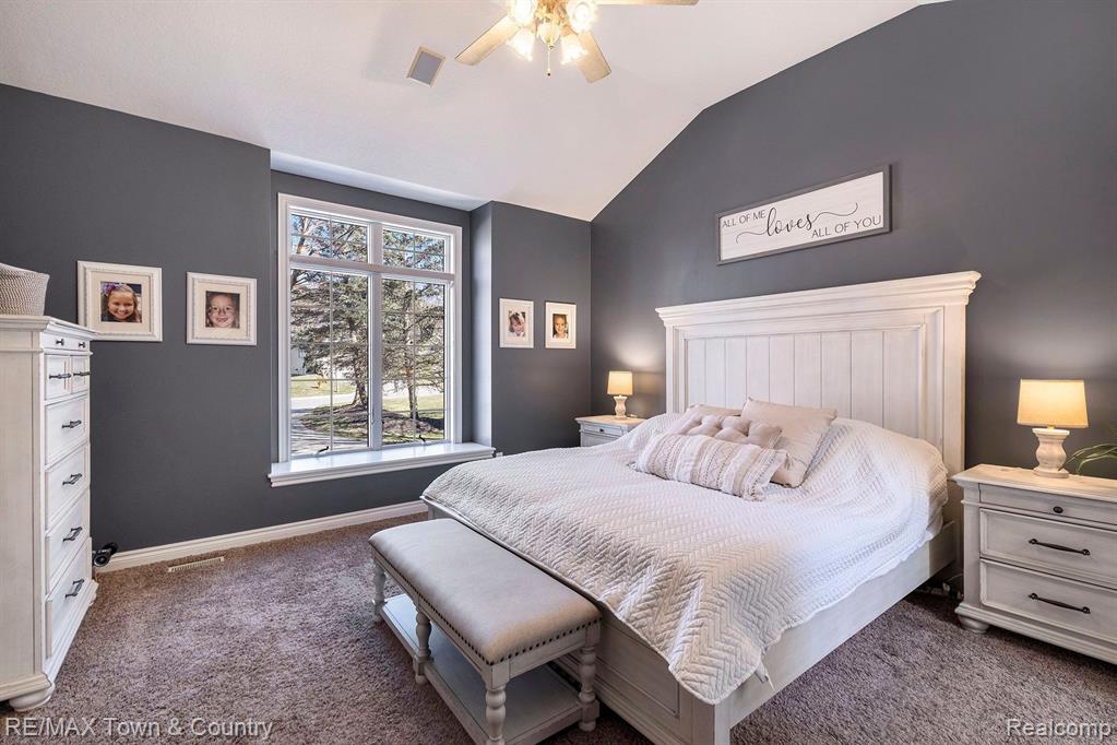 440 RIVER WOODS Drive, Flushing, MI 48433 — Photo 17