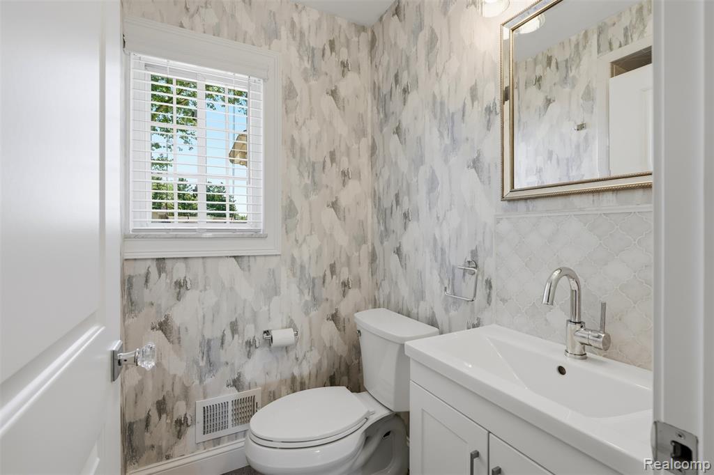 5159 Lewis Drive, Sterling Heights, MI 48310 — Photo 30