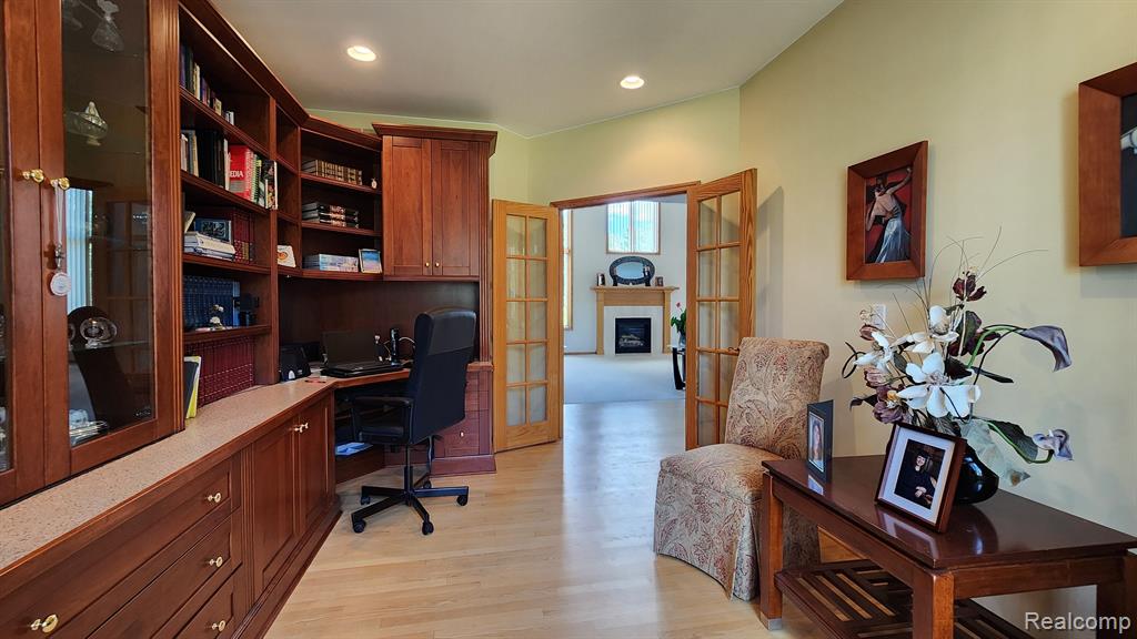49828 SHELBY CREEK Drive, Shelby Twp, MI 48317 — Photo 7