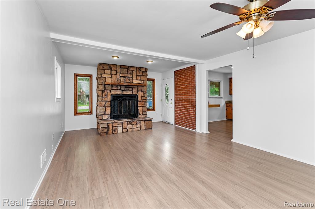 4718 Roosevelt Boulevard, Dearborn Heights, MI 48125 — Photo 4