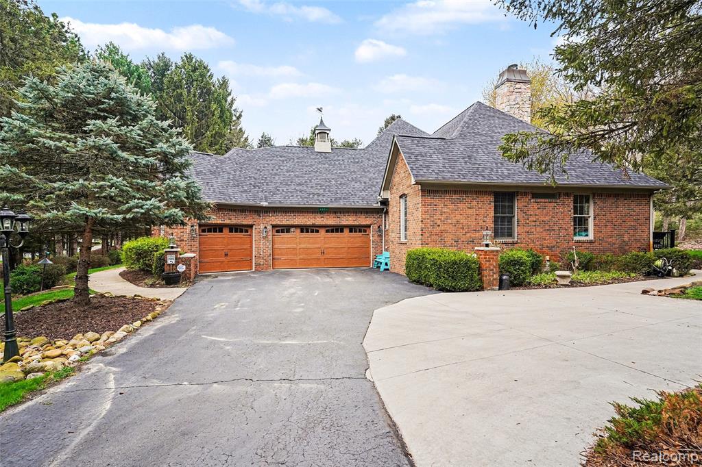 4456 Medford Hill Drive, Metamora, MI 48455 — Photo 5
