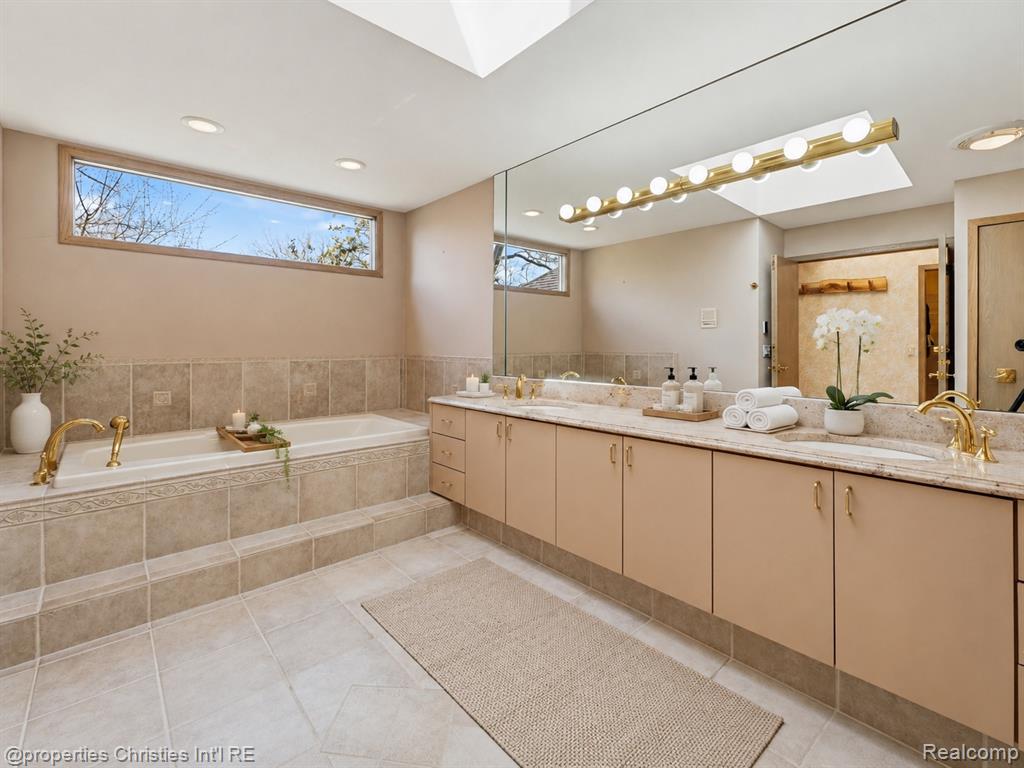 1743 Beechwood Way, Bloomfield Hills, MI 48302 — Photo 22