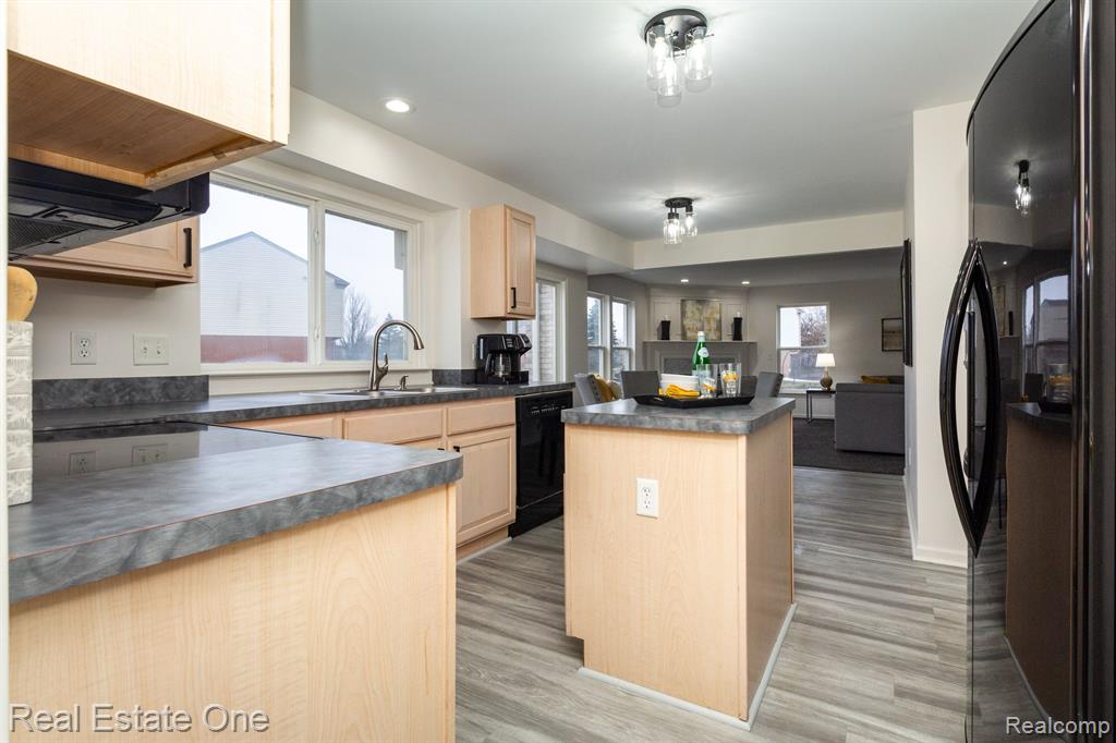 3281 NIAGARA Avenue, Canton, MI 48188 — Photo 10