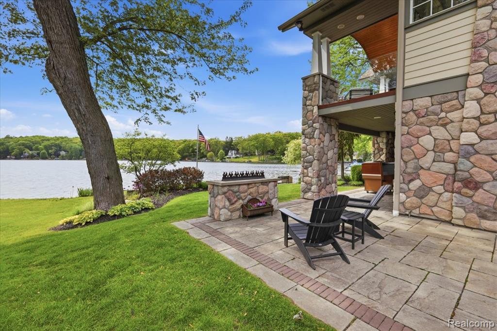 8665 Lakeview Boulevard, Clarkston, MI 48348 — Photo 74