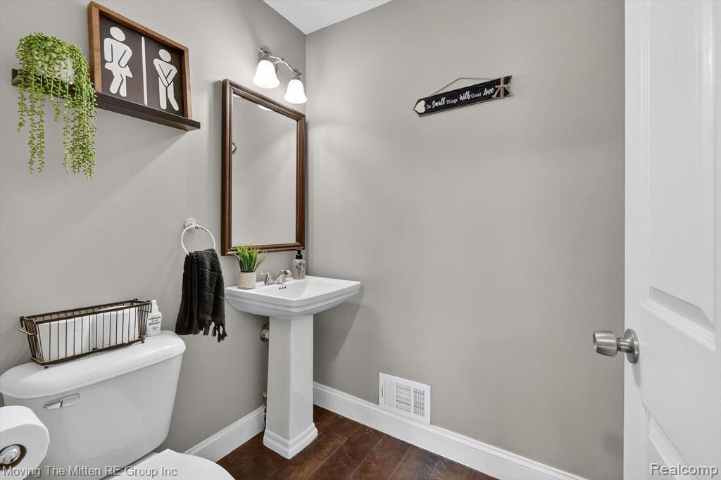 10129 Walnut Shores Drive, Fenton, MI 48430 — Photo 20