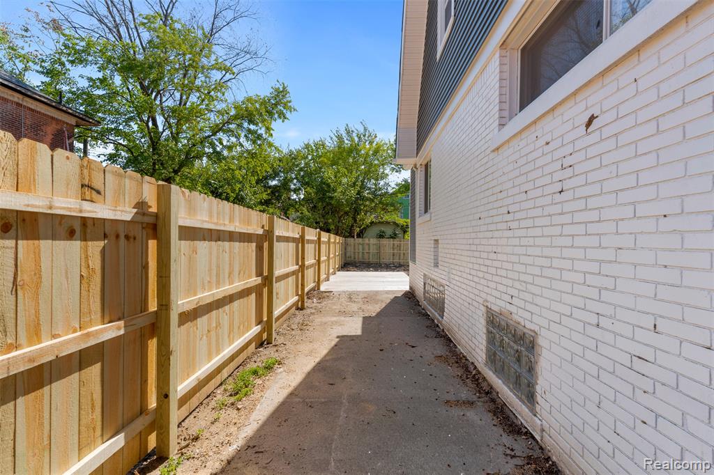 4033 Clairmount Street, Detroit, MI 48204 — Photo 36