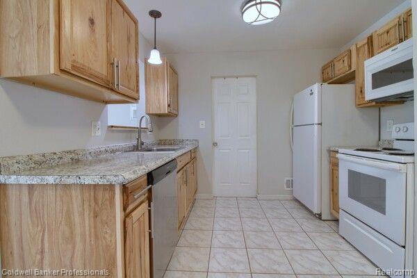 4127 RANDOLPH Street, Wayne, MI 48184 — Photo 6