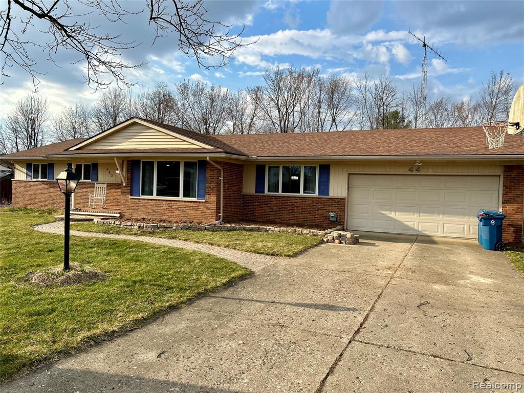 443 Boutell Drive, Grand Blanc, MI 48439 — Photo 2