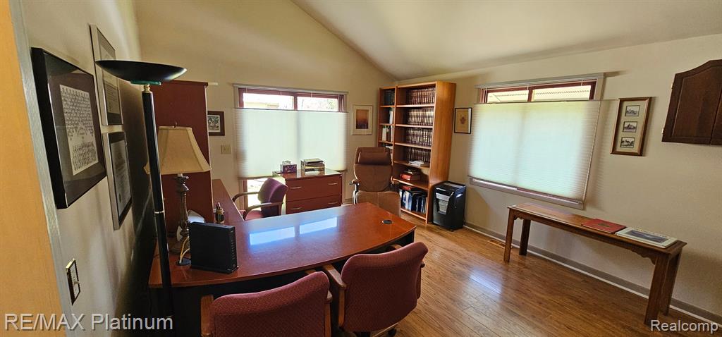 3960 S Bradmore Avenue N, West Bloomfield, MI 48324 — Photo 10