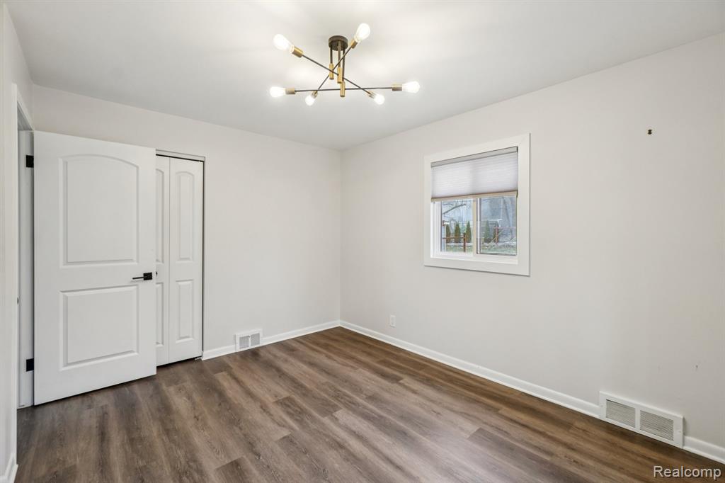 1156 Sycamore Drive, Rochester, MI 48307 — Photo 17