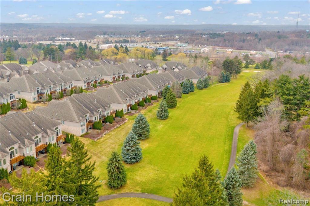 5808 KNOB HILL Circle, Clarkston, MI 48348 — Photo 40