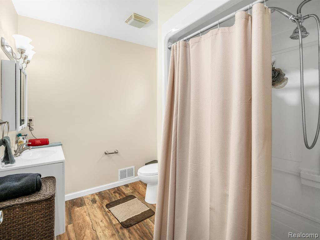 5420 E MICHIGAN Avenue, Jackson, MI 49201 — Photo 14