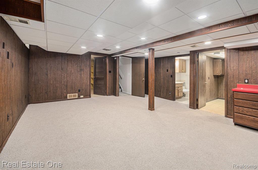 3092 LINDENWOOD Drive, Dearborn, MI 48120 — Photo 14