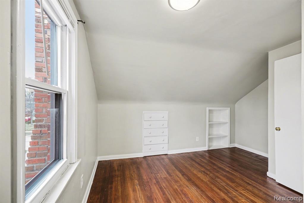 23031 Republic Avenue, Oak Park, MI 48237 — Photo 19