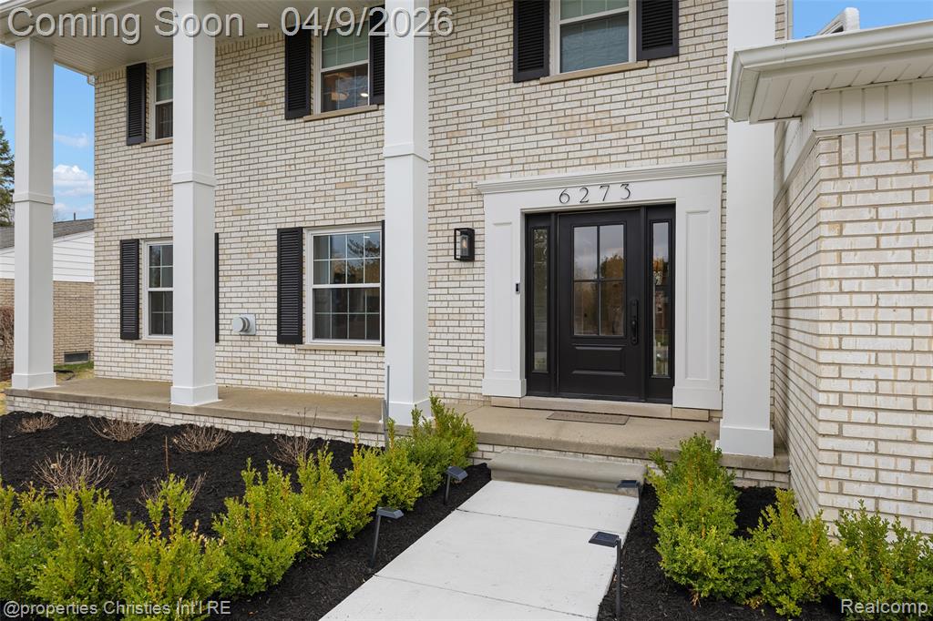 6273 Ledgeway Drive, West Bloomfield, MI — Photo 3