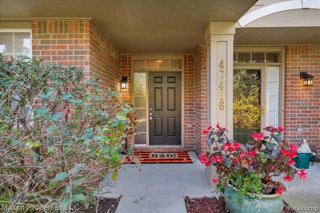 47456 PEMBROKE Drive, 60, Canton, MI 48188 — Photo 2