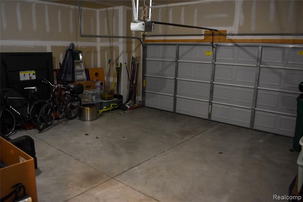 8211 Carston Lane, Brighton, MI 48116 — Photo 26