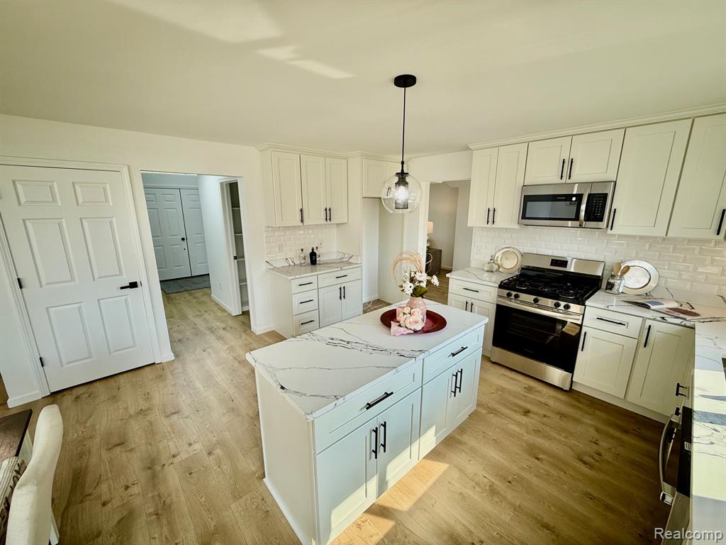 6440 Sadie Lane, Belleville, MI 48111 — Photo 20