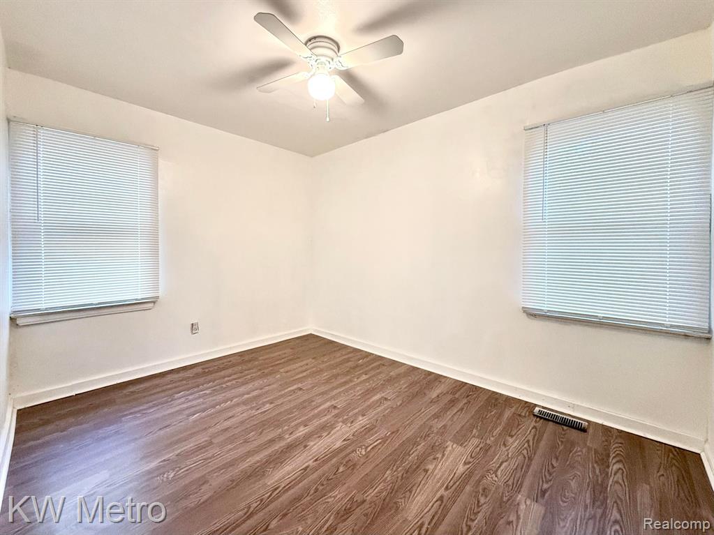 6847 CONTINENTAL Avenue, Warren, MI 48091 — Photo 14