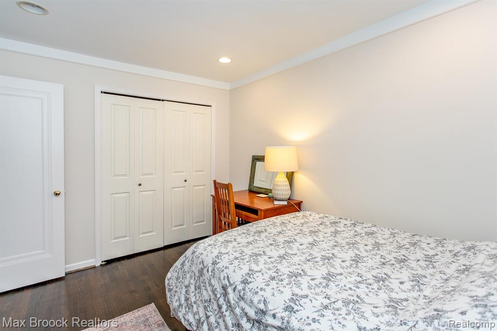 12769 Lasalle Lane, Huntington Woods, MI — Photo 30
