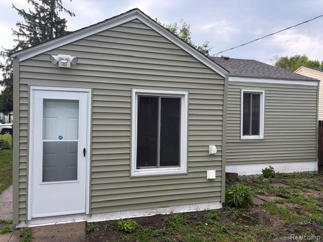 76 E Kalama Avenue, Madison Heights, MI 48071 — Photo 3