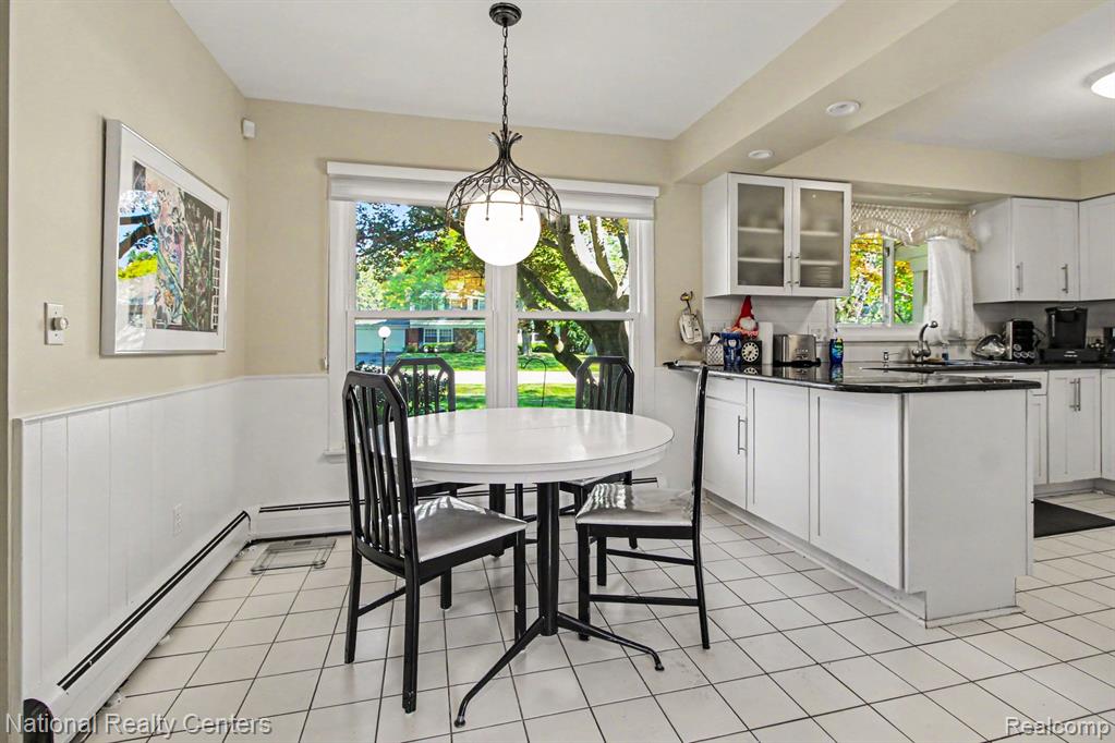 5535 Pembury Lane, West Bloomfield, MI — Photo 14