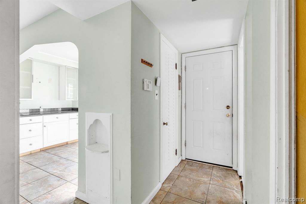 18817 Bretton Drive, Detroit, MI 48223 — Photo 24