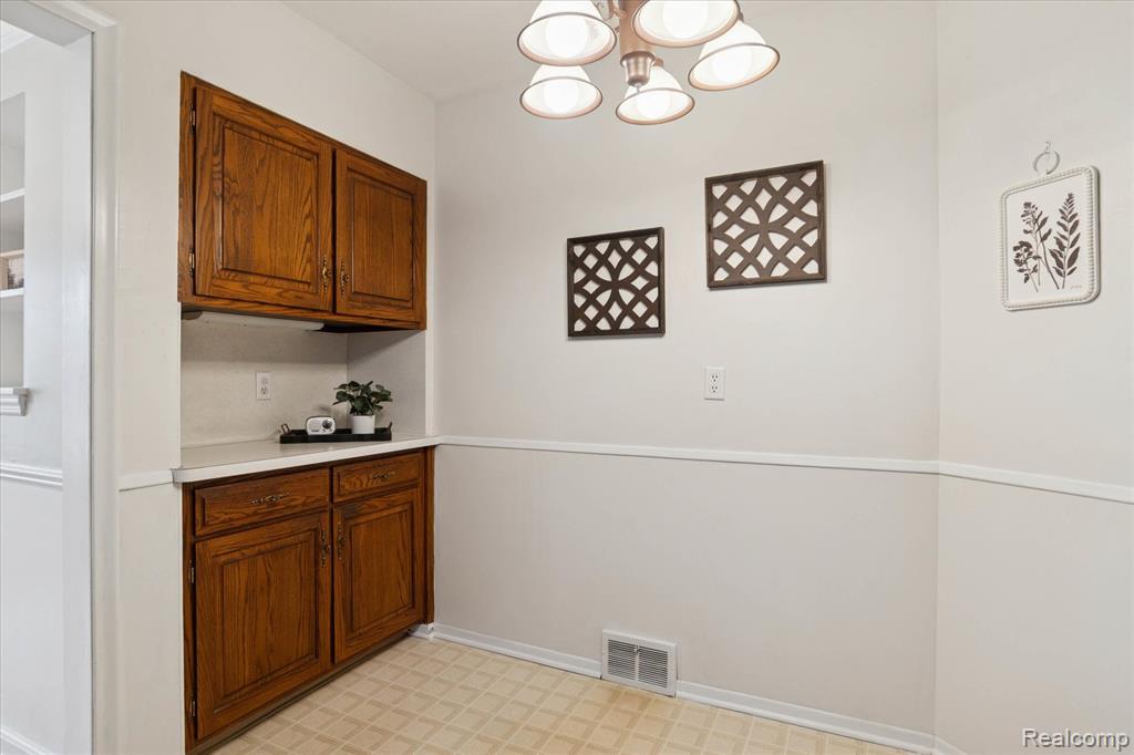 540 N York Street, Dearborn, MI 48128 — Photo 14