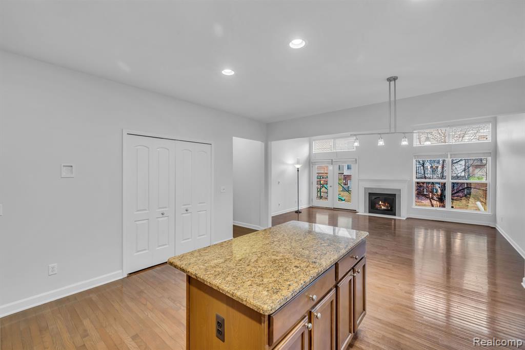 27490 CROMWELL Road, Novi, MI — Photo 6
