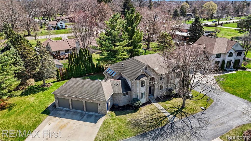20400 Robinway Drive, Macomb, MI 48036 — Photo 48