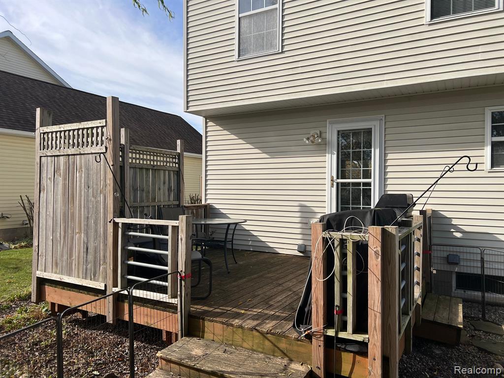 744 VILLAGE Drive, Fowlerville, MI 48836 — Photo 4