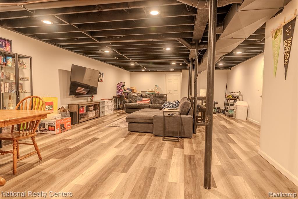 45933 Brookside North Drive, Macomb, MI 48044 — Photo 13