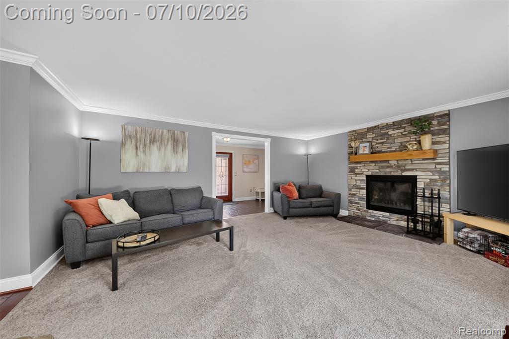 800 Hinford Avenue, Lake Orion, MI 48362 — Photo 9