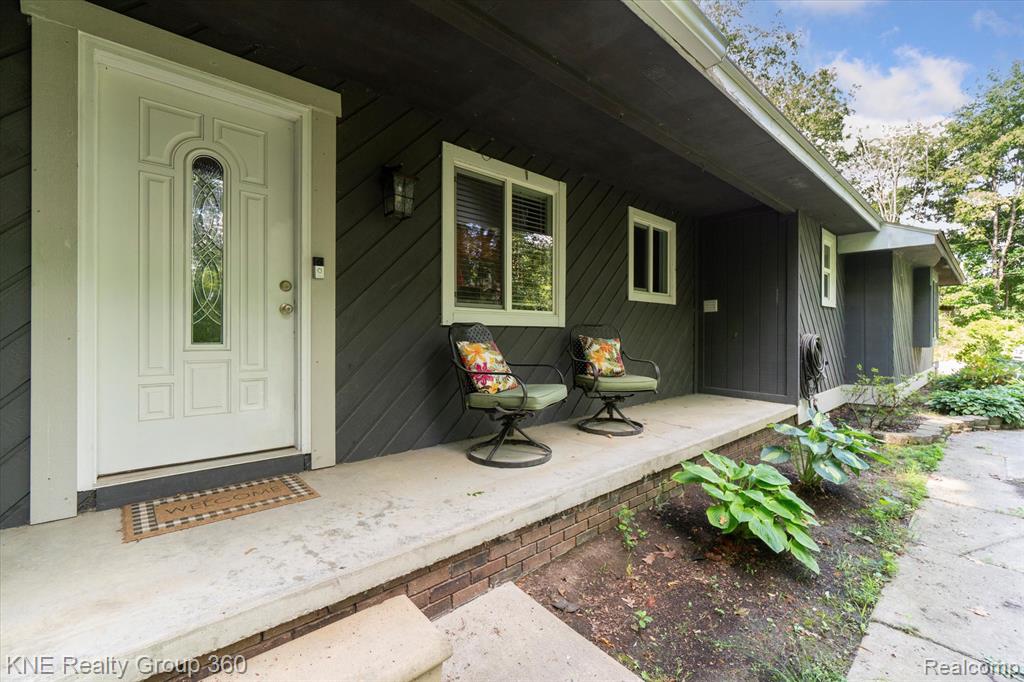 5022 Golf Club Road, Howell, MI 48843 — Photo 3