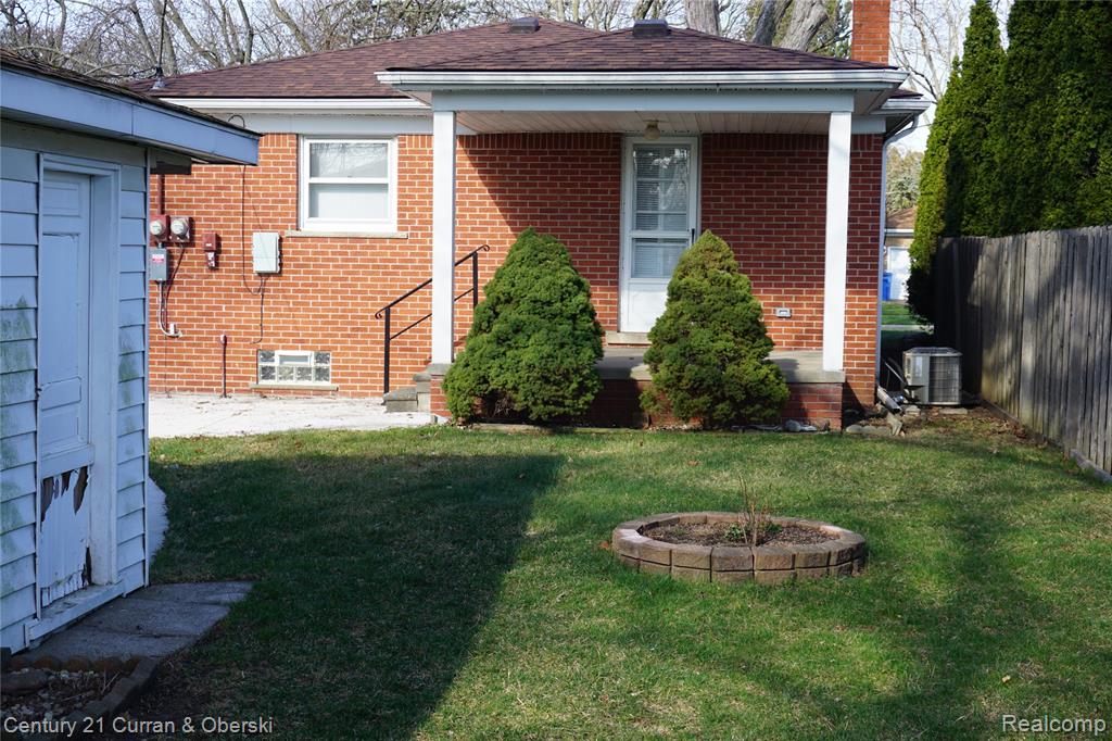 7518 Highview Street, Dearborn Heights, MI 48127 — Photo 5
