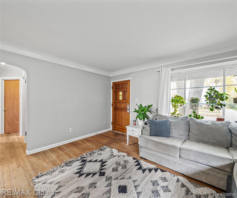 9951 Berwyn, Redford, MI 48239 — Photo 5