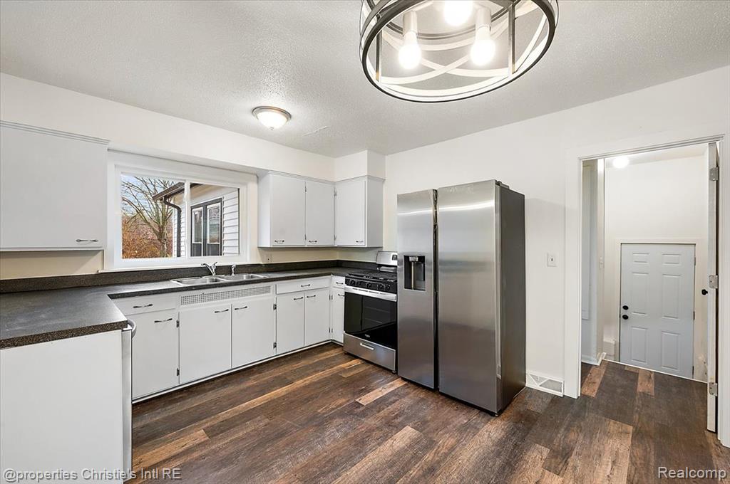 5 Second Street, Mount Clemens, MI 48043 — Photo 13