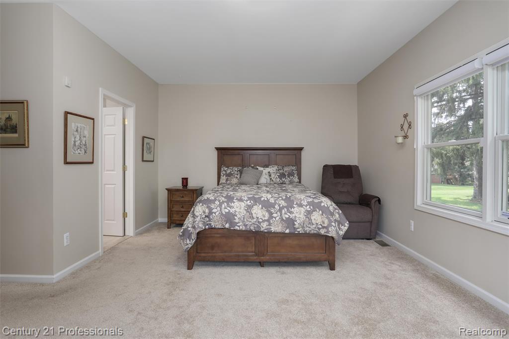5540 River Park Drive, Waterford, MI 48327 — Photo 14