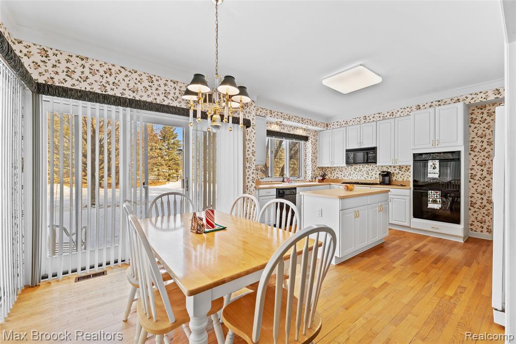 41450 Mission Lane, Novi, MI — Photo 11