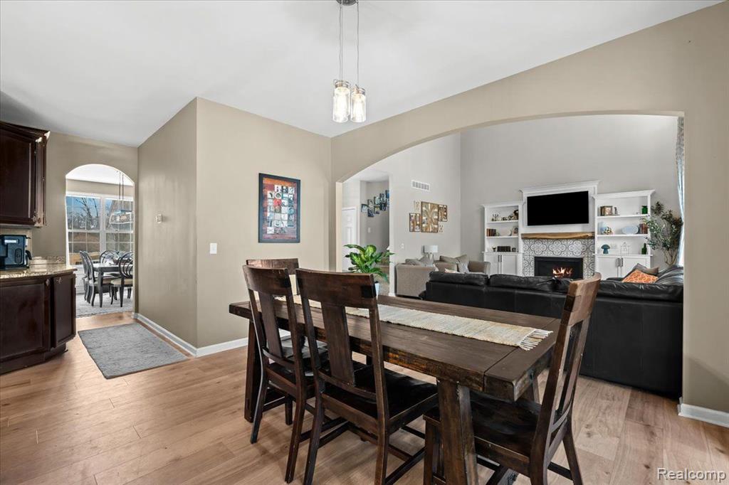 10681 BOULDERCREST Drive, South Lyon, MI 48178 — Photo 17