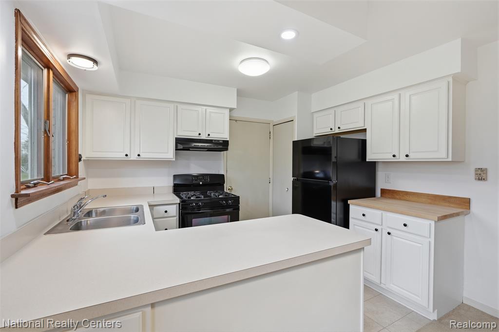 43716 Galway Drive, Northville, MI 48167 — Photo 17