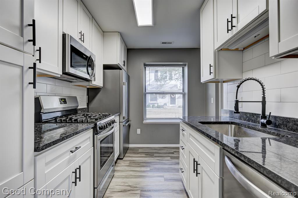 4363 Crooks Road, Royal Oak, MI 48073 — Photo 7
