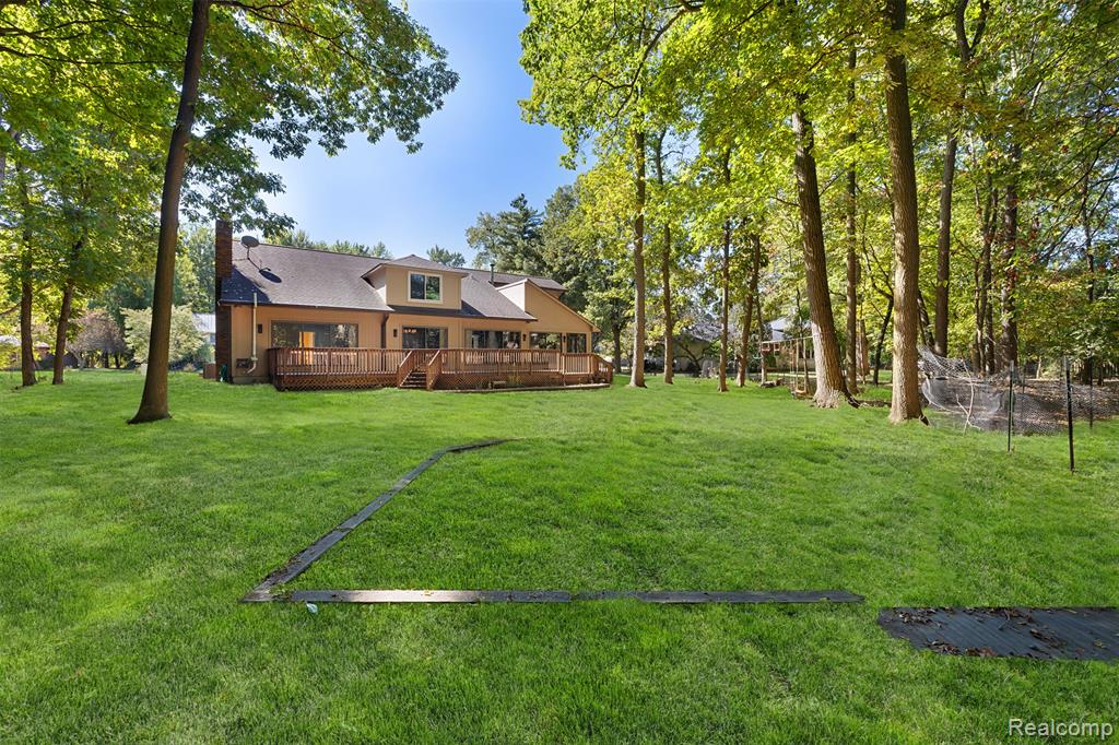 8830 Voigt Avenue, Grosse Ile, MI 48138 — Photo 36