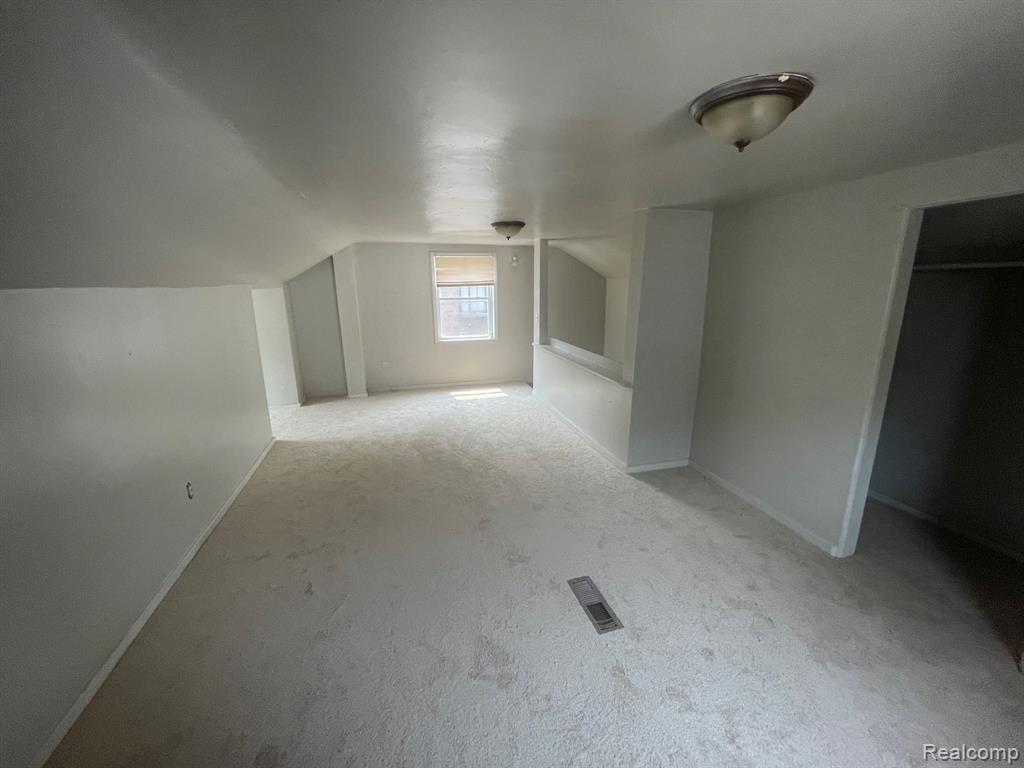 5591 BUCKINGHAM Avenue, Detroit, MI 48224 — Photo 9