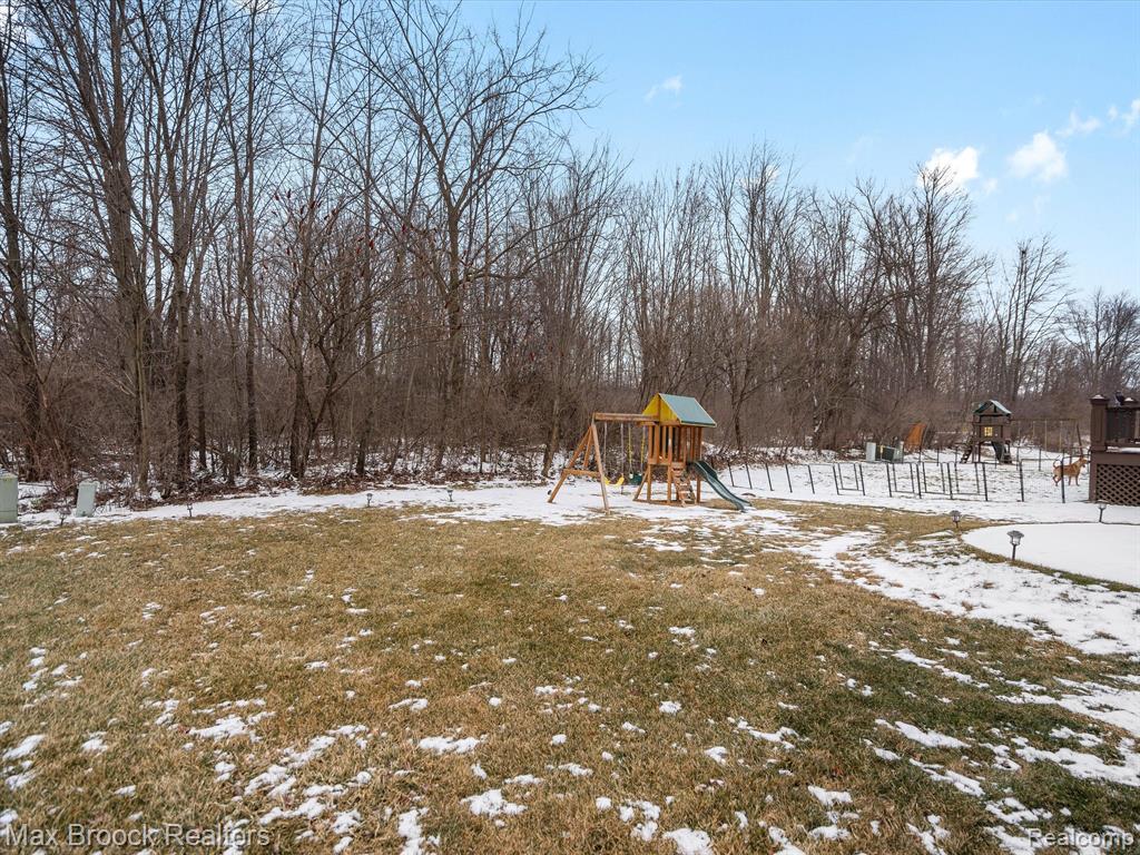 27404 SLOAN Street, Novi, MI — Photo 36
